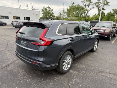 Used 2024 Honda CR-V EX image 3