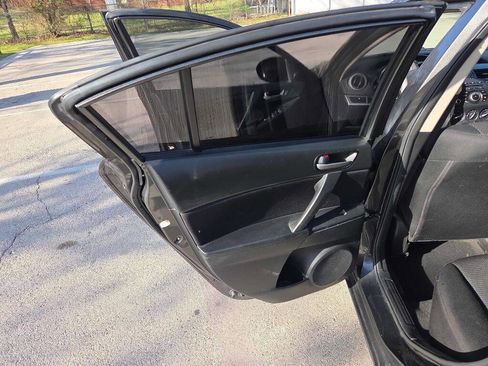 Used 2012 MAZDA MAZDA3 i Touring image 17