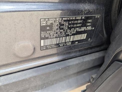 Used 2020 Toyota RAV4 LE FWD image 16