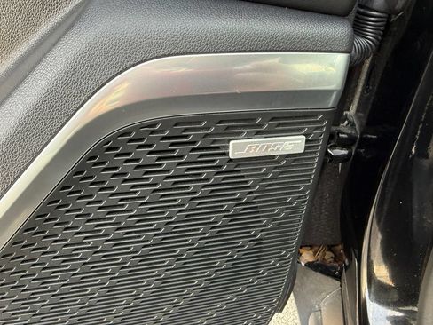 Used 2025 Buick Enclave Preferred AWD/4WD image 17