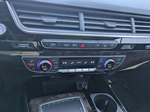 Used 2018 Audi Q7 3.0T Premium Plus w/ Premium Plus Package image 15