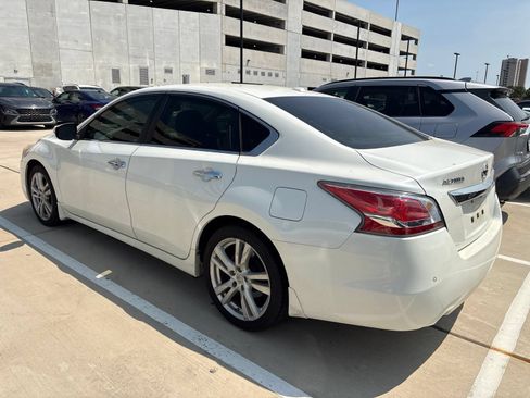 Used 2015 Nissan Altima 3.5 SL FWD image 6
