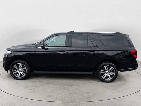 Used 2024 Ford Expedition Max Limited AWD/4WD image 2