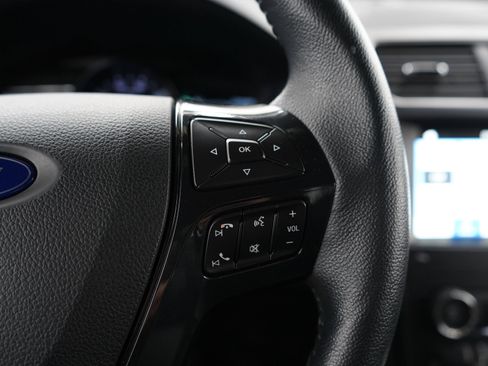 Used 2018 Ford Explorer XLT w/ Equipment Group 202A AWD/4WD image 28