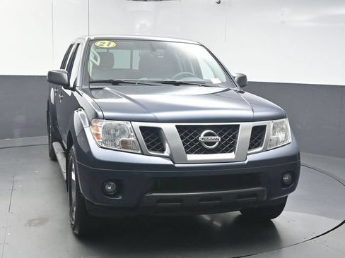 Used 2021 Nissan Frontier SV RWD image 3