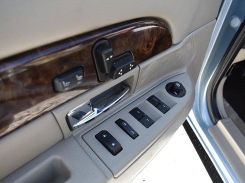 Used 2011 Mercury Grand Marquis LS image 28