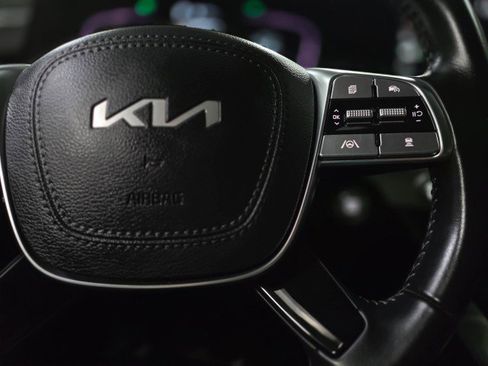 Used 2023 Kia Telluride LX image 22