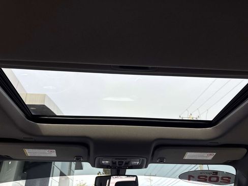 Used 2021 GMC Sierra 3500 SLT w/ SLT Premium Package image 14