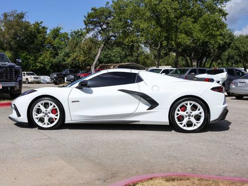 Used 2021 Chevrolet Corvette Stingray Premium Conv w/ Z51 Performance Package RWD image 2