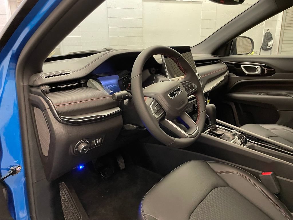 New 2026 Jeep Compass Trailhawk AWD/4WD image 14