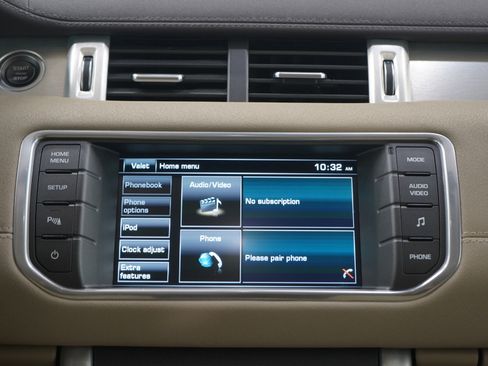 Used 2015 Land Rover Range Rover Evoque Pure image 16