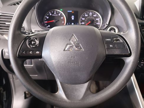 Used 2024 Mitsubishi Eclipse Cross LE AWD/4WD image 3