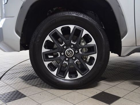 Used 2024 Toyota Tundra Limited AWD/4WD image 29