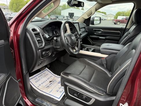 Used 2019 RAM 1500 Laramie AWD/4WD image 10