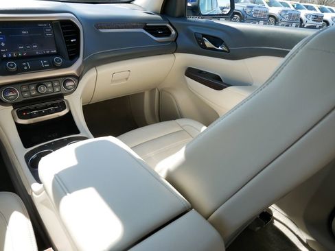 Used 2023 GMC Acadia Denali w/ Denali Ultimate Package image 15