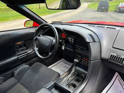 Used 1993 Chevrolet Corvette Coupe RWD image 23