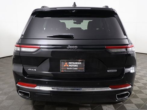 Used 2022 Jeep Grand Cherokee Overland w/ Luxury Tech Group IV image 17