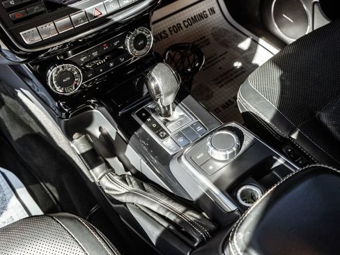 Used 2016 Mercedes-Benz G 550 image 22