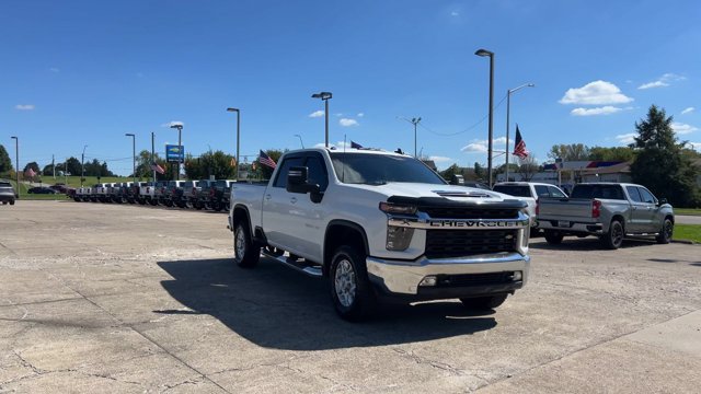 Used 2022 Chevrolet Silverado 2500 LT w/ Convenience Package AWD/4WD image 3