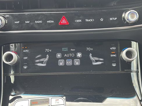 Certified 2026 Genesis GV70 2.5T image 31