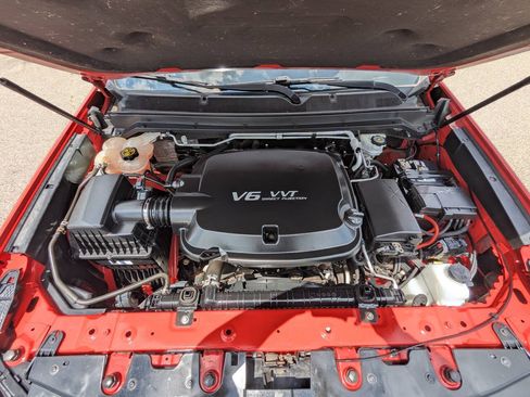 Used 2017 Chevrolet Colorado Z71 AWD/4WD image 27
