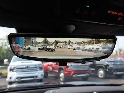 Used 2022 Chevrolet Camaro ZL1 RWD image 19