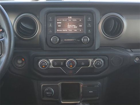 Used 2021 Jeep Wrangler Unlimited Sport image 18