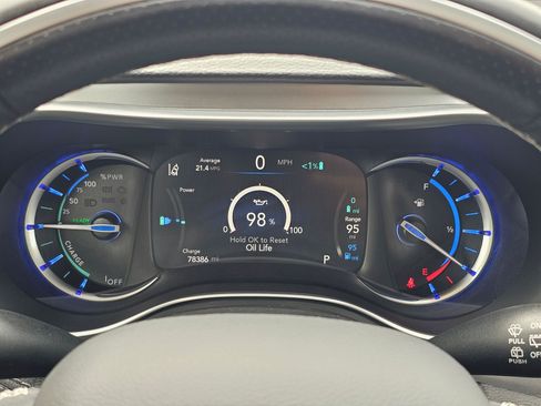 Used 2019 Chrysler Pacifica Limited w/ Advanced Safetytec Group FWD image 21