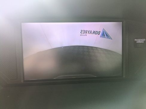 Used 2010 Honda Pilot Touring image 19