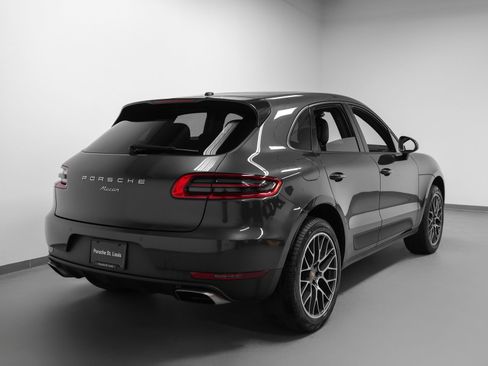 Certified 2017 Porsche Macan AWD/4WD image 12
