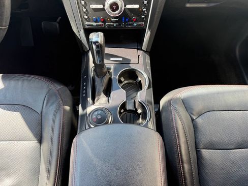 Used 2017 Ford Explorer Sport w/ Equipment Group 401A AWD/4WD image 19