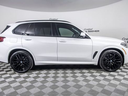Used 2022 BMW X5 sDrive40i w/ M Sport Package RWD image 3
