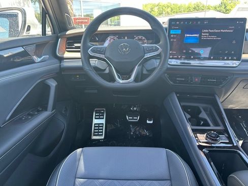 New 2026 Volkswagen Tiguan SEL R-Line AWD/4WD image 13