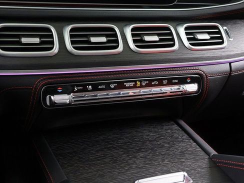 Certified 2025 Mercedes-Benz GLE 53 AMG 4MATIC image 26