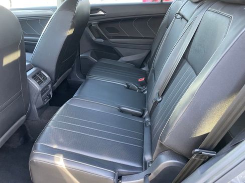 Certified 2024 Volkswagen Tiguan SE image 5