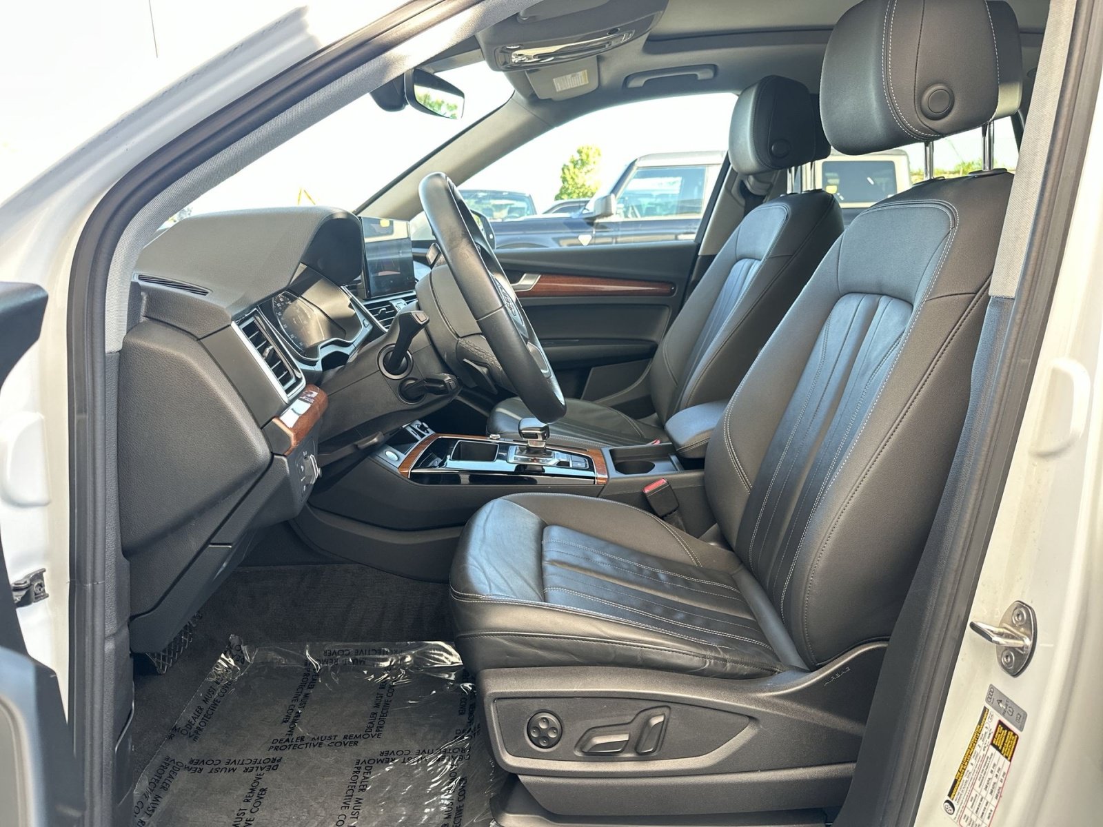 Used 2023 Audi Q5 2.0T Premium w/ Convenience Package AWD/4WD image 14