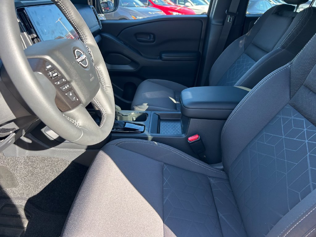 Used 2026 Nissan Frontier SV w/ SV Convenience Package RWD image 11