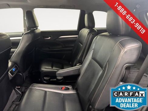 Used 2019 Toyota Highlander XLE image 21