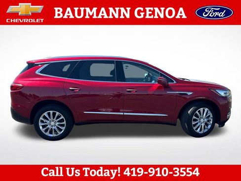 Used 2019 Buick Enclave Premium AWD/4WD image 2
