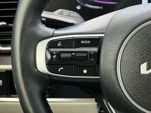 Used 2025 Kia Sportage EX w/ Premium Package image 20