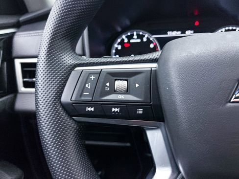 New 2025 Mitsubishi Outlander ES image 22