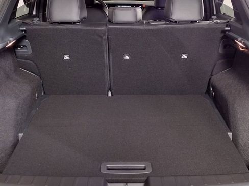 New 2025 Nissan Kicks SR image 16