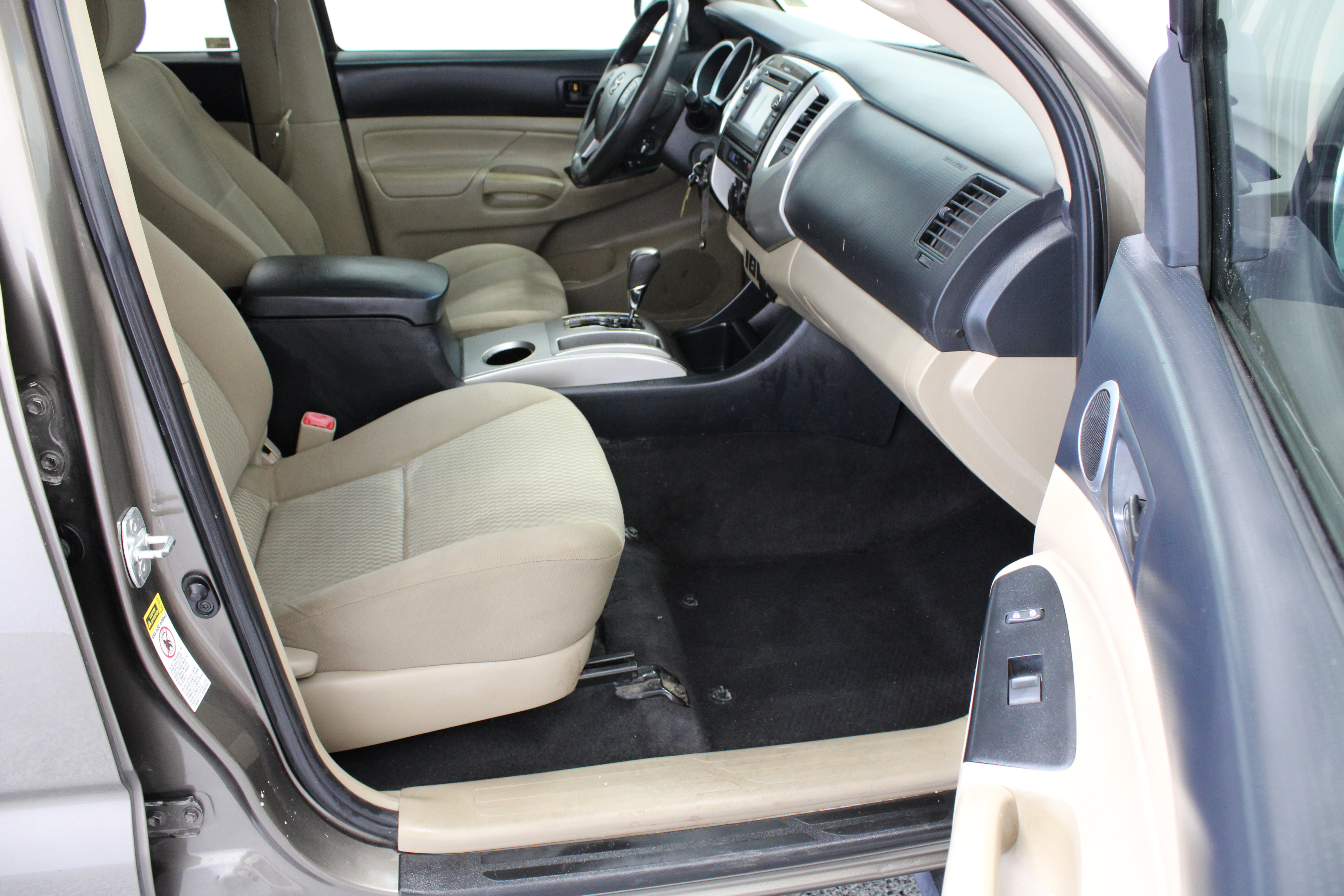 Used 2013 Toyota Tacoma PreRunner w/ SR5 Pkg RWD image 32