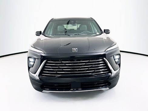 Used 2025 Buick Enclave Preferred image 2