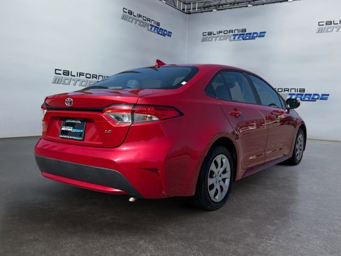 Used 2021 Toyota Corolla LE image 5