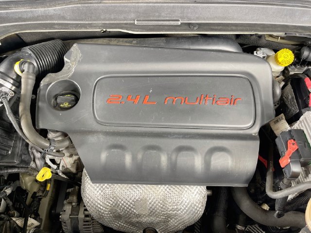 Used 2015 Jeep Renegade Latitude w/ Popular Equipment Group FWD image 30