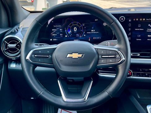 Used 2025 Chevrolet Equinox LT w/ Convenience Package II image 22