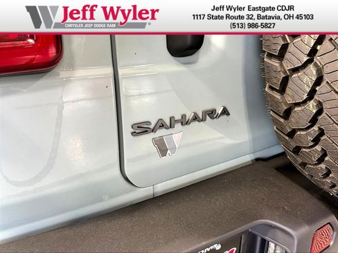 New 2026 Jeep Wrangler Unlimited Sahara w/ Rockslide Package AWD/4WD image 13