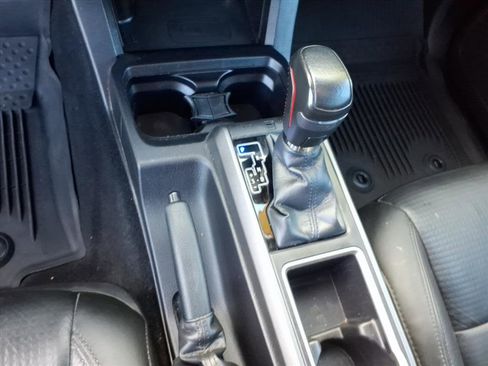 Used 2021 Toyota Tacoma TRD Off-Road w/ TRD Premium Off Road Package image 34