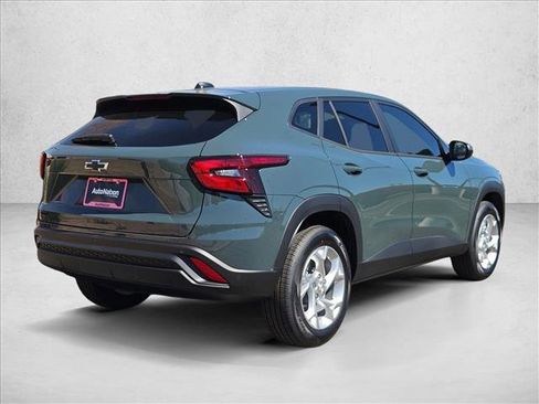 New 2026 Chevrolet Trax LS w/ LS Convenience Package image 2